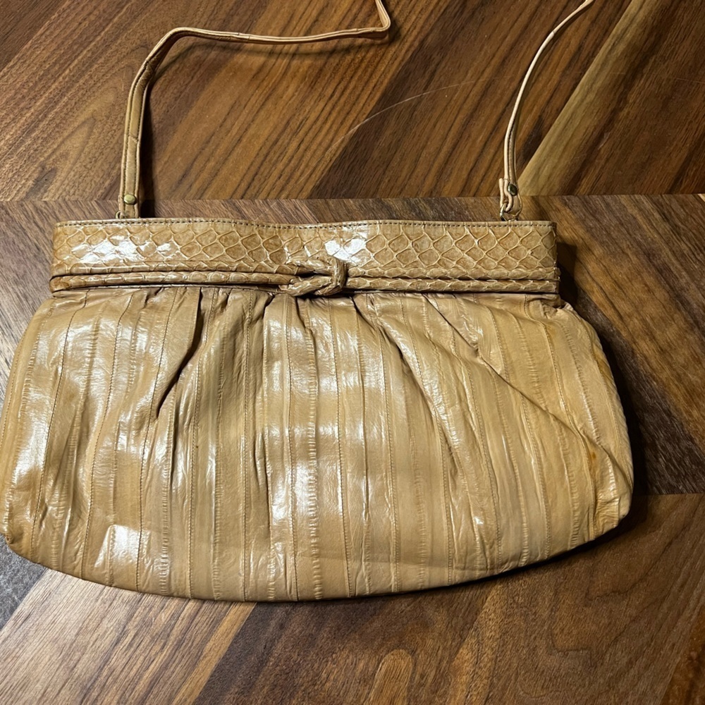 Vintage Eel skin clutch purse with detachable strap python trim